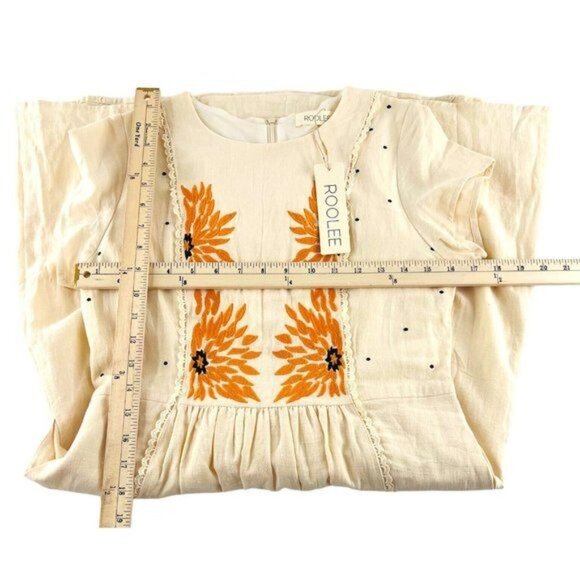 ROOLEE Women's Dress size Medium Embroidered Sunflowers Short Sleeves NWT boho - Picture 3 of 5